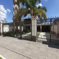 Hospedate en nuestro hogar y disfruta unas lindas vacaciones en Termas de Rio Hondo, hotel poblíž Termas de Rio Hondo International Airport - RHD, Termas de Río Hondo