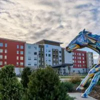 Hyatt House Louisville East، فندق في لويزفيل