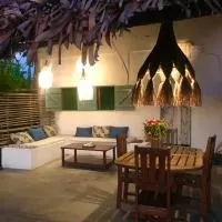 Corto Novo Maison d'hôtes-Camping, hotel v Nosy-Beju