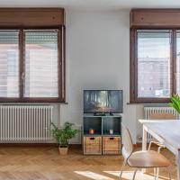 Parma Parco Ducale Duplex Apartment with parking, hotel near Parma International Airport - PMF, Parma