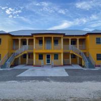 Poinciana Villas, hotel cerca de Aeropuerto Internacional V. C. Bird - ANU, Woods