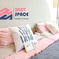 Ixora Coliving Lifestyle Homestay โรงแรมในอาเยอร์ เกโระห์