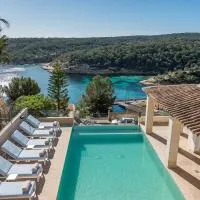 Luxury Villa with panoramic sea views, hotel sa Sol de Mallorca