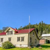Nice home in Tonstad with 4 Bedrooms and WiFi, Hotel in Tjørhom