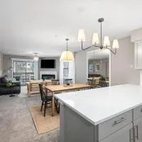 Hadley's Place at Pointe Royale, Pristine 2 Bed 2 Bath Condo, hotel em Branson