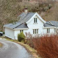 Blomsterdalen 플레슬란드 베르겐 공항 - BGO 근처 호텔 Stunning Home In Blomsterdalen With 3 Bedrooms And Wifi