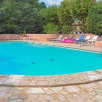 Amazing Apartment In Rustrel With Outdoor Swimming Pool, Wifi And 2 Bedrooms