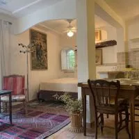 Studio au charme médiéval, hotel La Garde-ban
