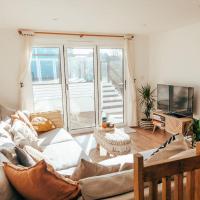 The Hideout - Newquay - Fully Stocked Eco Escape