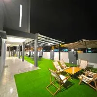 Entire Vacation Home with landscape garden، فندق في سيتياوان