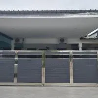 Mersing little homestay II 3 bedrooms、メ ルシンのホテル