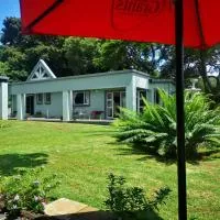 The Tree Of Idleness Guesthouse، فندق في Trafalgar