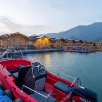 Le ROI Floating Huts & Eco Rooms Tehri, ξενοδοχείο σε Tehri-Garhwāl