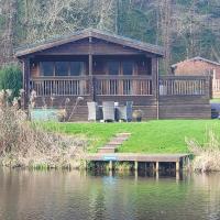 Immaculate 2-Bed Lodge Next To Lake