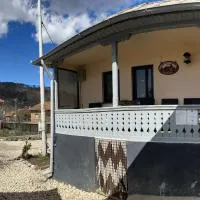 Casa bunicilor din Leresti, hotel u gradu 'Voineşti'