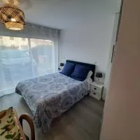 Chambre de L'ESTUAIRE – hotel w mieście Anglade