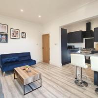 NEW Holiday Home - South Manchester Stylish Townhouse With Free Parking