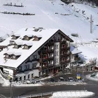 Hotel Belvedere wellness, hotel sa Falcade