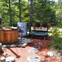 Le petit Cottage du Grand Boisé, hotel em Lac-Simon