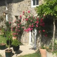 Chez Thomas 7 Route du Monde Ancien: Saint-Georges-dʼAunay şehrinde bir otel