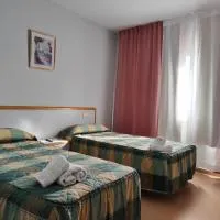 La Puebla de Híjar में, होटल Hostal Restaurante Venta del Barro