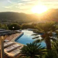 Private Pool villa with panoramic views split over 2 levels / Aircon / New Pool., хотел в Киа