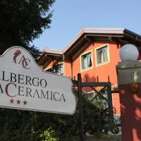 Albergo della Ceramica โรงแรมในVillanova Mondovì