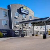 Days Inn & Suites by Wyndham Warman, hotelli kohteessa Warman