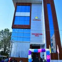 Sunshine International Boarding & Lodging, hotel en Belūr