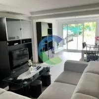 appartement au rez de jardin, hotel v destinaci Morangis