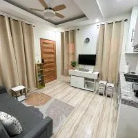 Sunrise Suite Condo Style Stay, hotel em Santo Cristo