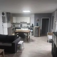 Petite maison lirenolles, hotel em Liernolles
