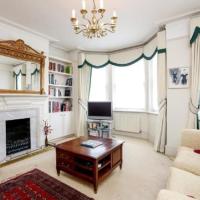 Large 3 bed flat in central Wimbledon