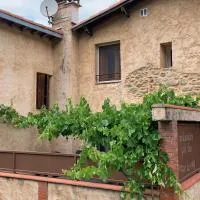 gîtes du Cady，Casteil的飯店