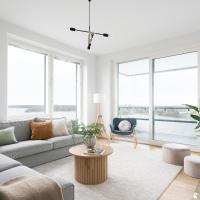 Luxury penthouse with stunning sea views & private sauna โรงแรมที่Sörnäinenในเฮลซิงกิ