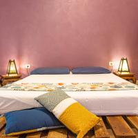 Casa Rossa, a pochi metri dal mare IUN Q1610, hotel v destinaci Cala Gonone