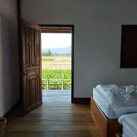 Konglor Khamchalern Guesthouse and Restaurant, hotel u gradu Ban O