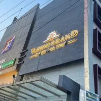 HOTEL VAHINI GRAND, ξενοδοχείο σε Bhavāni