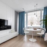 Apartament Bielany 3 min from metro with 5-meals per day customisable diet catering and free parking, hotel in Bielany, Warsaw