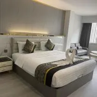 Berich Hotel, מלון בטאק