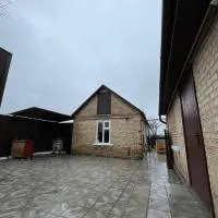 Viesnīca Оренда будинку з банею на дровах в с. Фастівец, Фастівського району в 45 км. від м. Київ pilsētā Fastovets