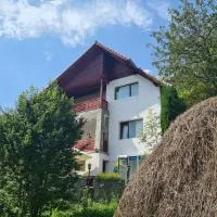 Tudor's Valea Doftanei, hotel Trăisteniben