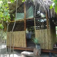 Eco-Camping Mango Feliz Rincón del Mar, מלון בSan Onofre
