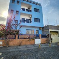 Txada Hostel, hotel in Achada de Santo Antonio, Praia