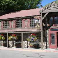 Inn on The Creek, hotel di Jackson