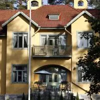 Villa Urhola, Kruunupuisto, hotel i Punkaharju