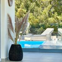 Olive Green Villa Heated Pool, hotel in Vathi, Agios Nikolaos