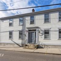 205 Spring St, hotel a Newport