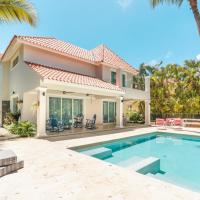 Enjoy this modern pet and family friendly villa B6