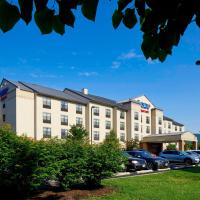 Fairfield Inn & Suites by Marriott Cumberland, hotel near Greater Cumberland Regional Airport - CBE, Cumberland